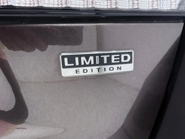Used 2024  Mitsubishi 2.0 LE image 9