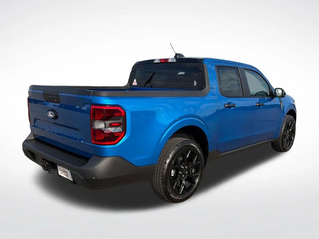 New 2026 Blue Ford XLT image 9