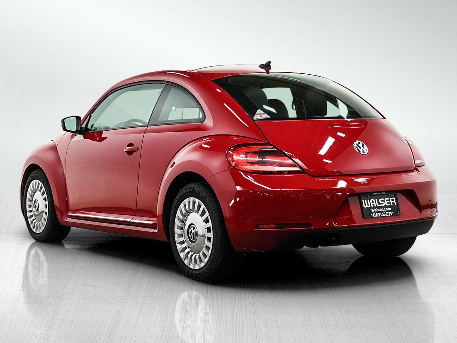 Used 2014 Tornado Red Volkswagen 1.8T image 3