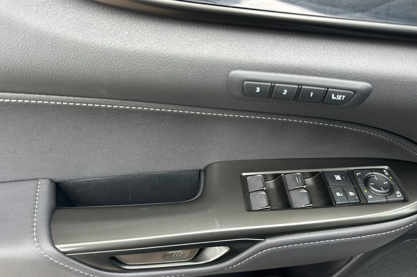 Certified Used 2026 Ultra White Lexus 350h Premium image 8