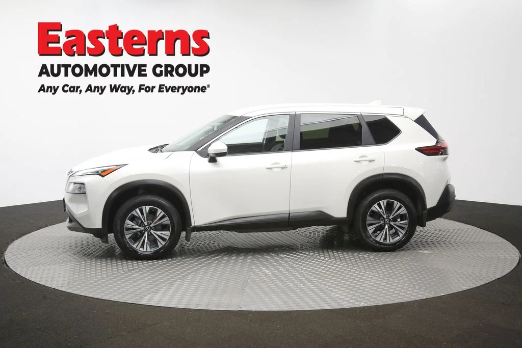 Used 2023 White Nissan SV image 57