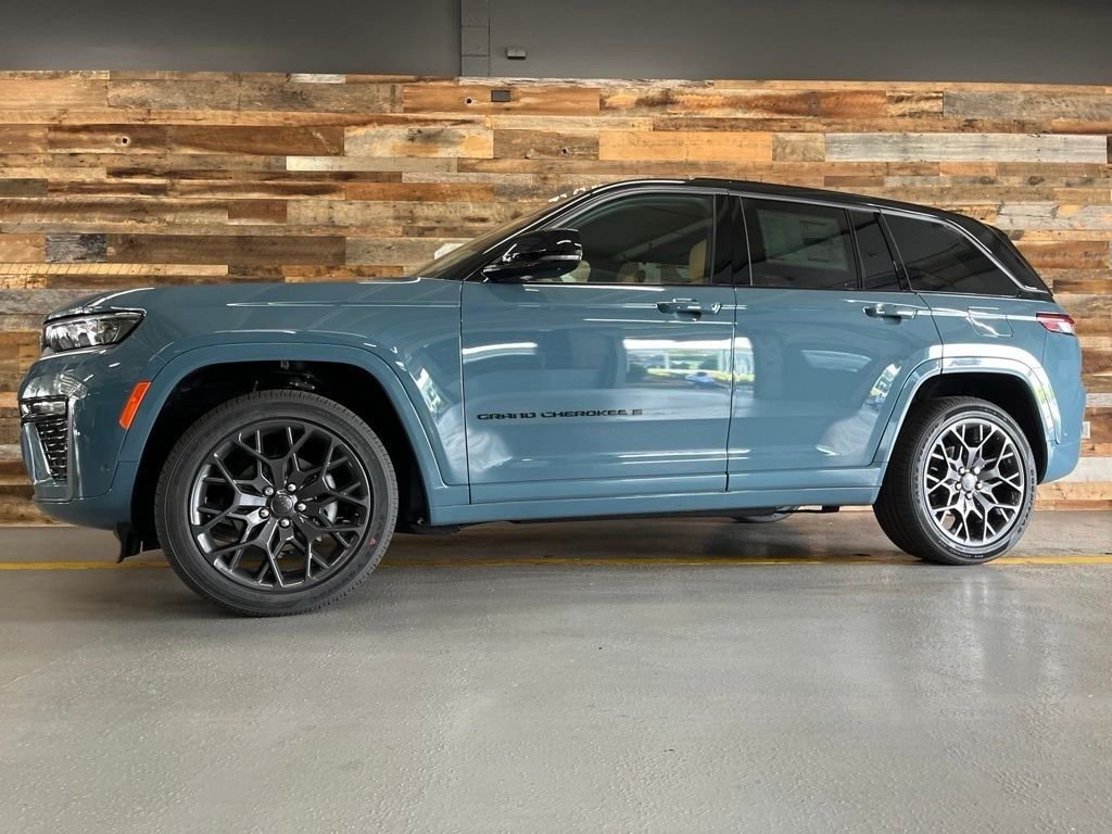New 2026 Steel Blue Exterior Paint Jeep Summit image 47