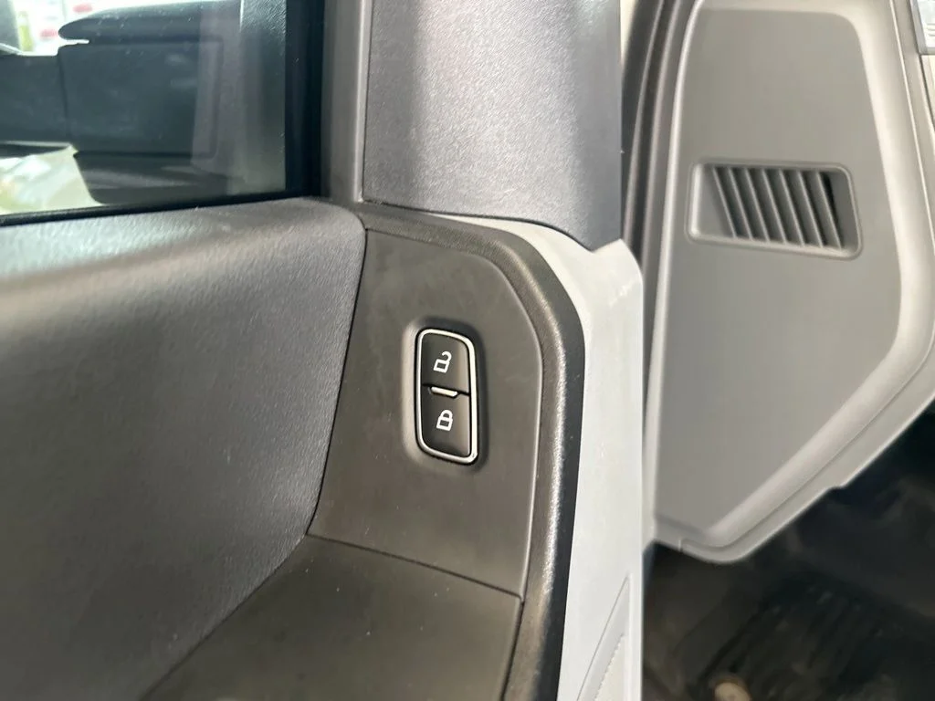 Used 2025 White Ford XL image 43
