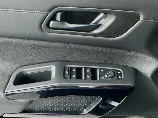 New 2026 Everest White Pearl TriCoat Nissan SV image 20
