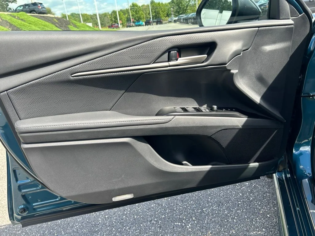 New 2026 Ocean Gem Toyota XSE image 10