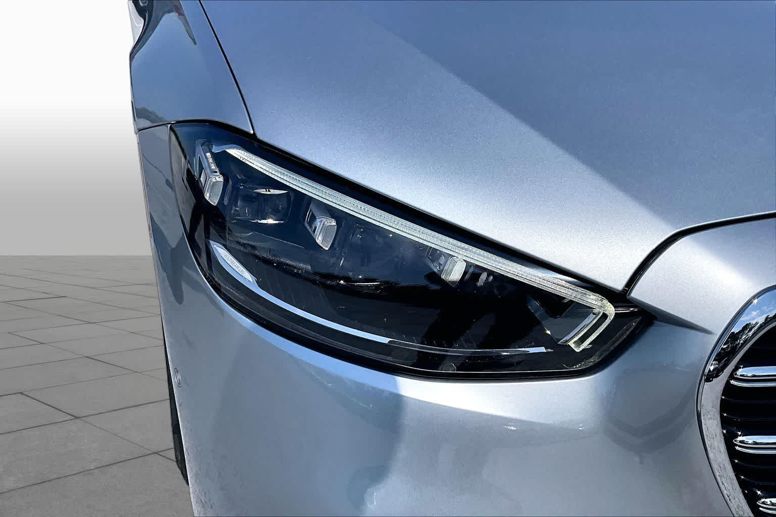 Used 2022 Cirrus Silver Mercedes-Benz S 580 image 28