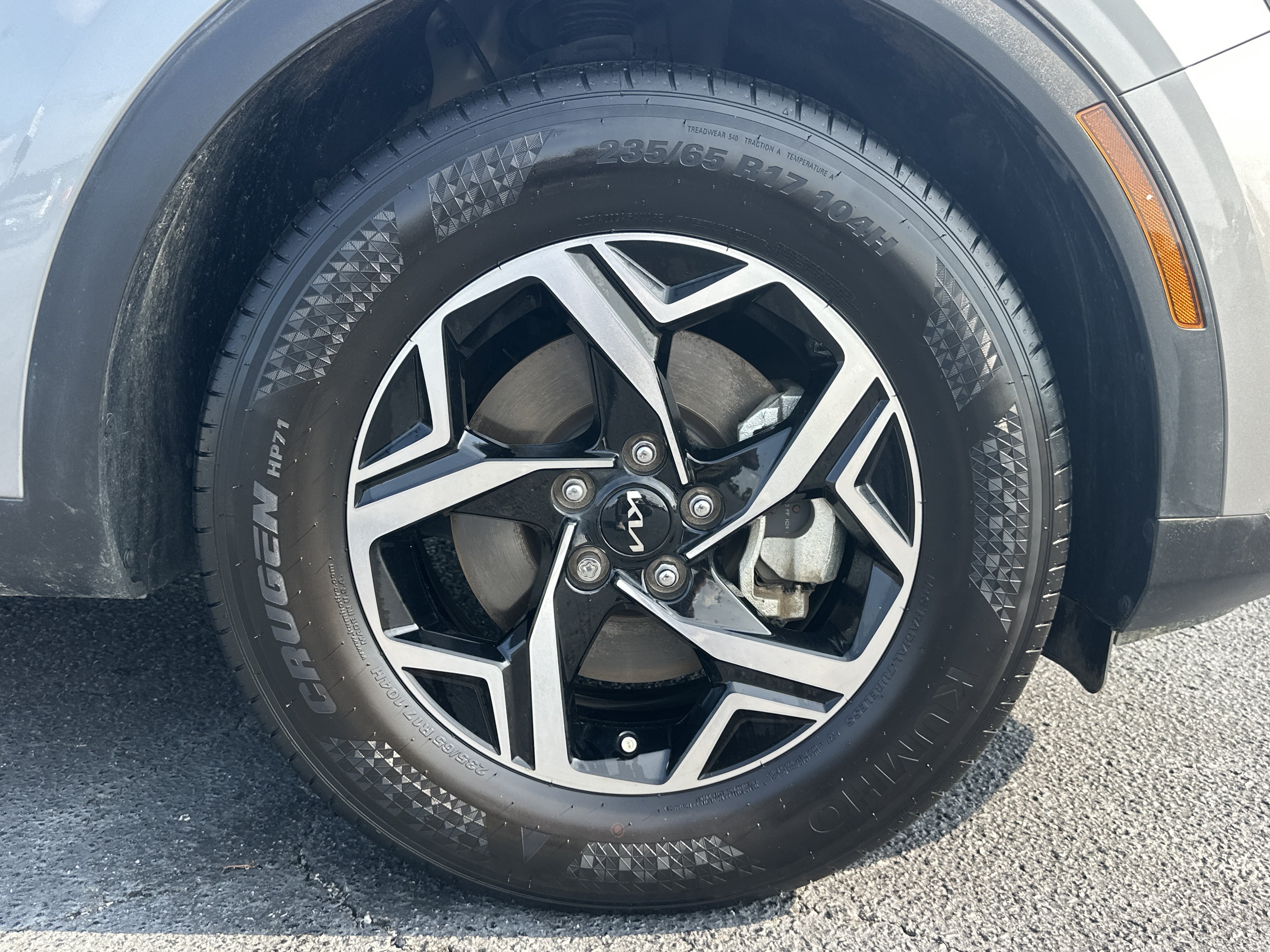Used 2025 Steel Gray Kia LX image 13