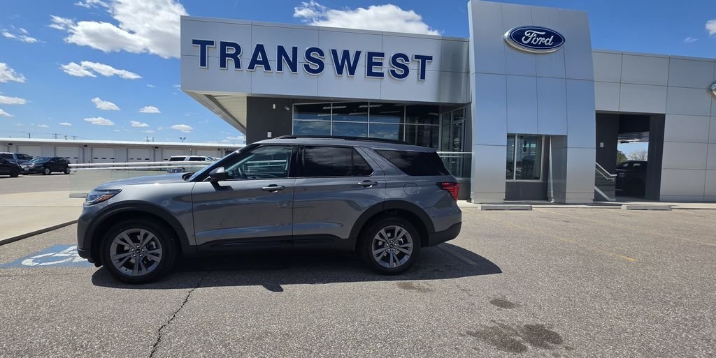 New 2026 Carbonized Gray Metallic Ford Active image 2