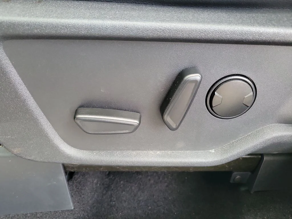 Used 2023 Gray Ford Badlands image 26