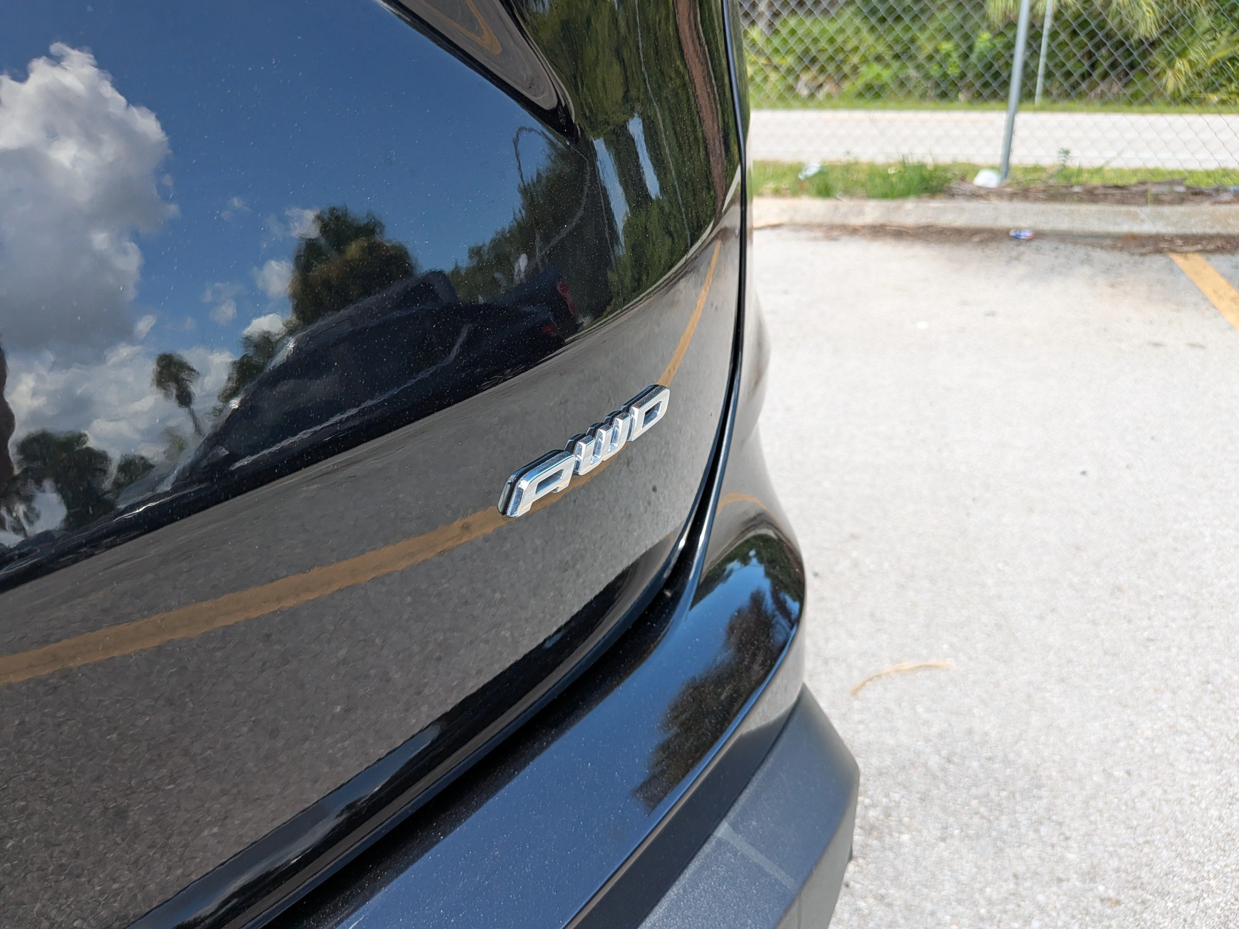 Used 2024 Agate Black Metallic Ford SEL image 13