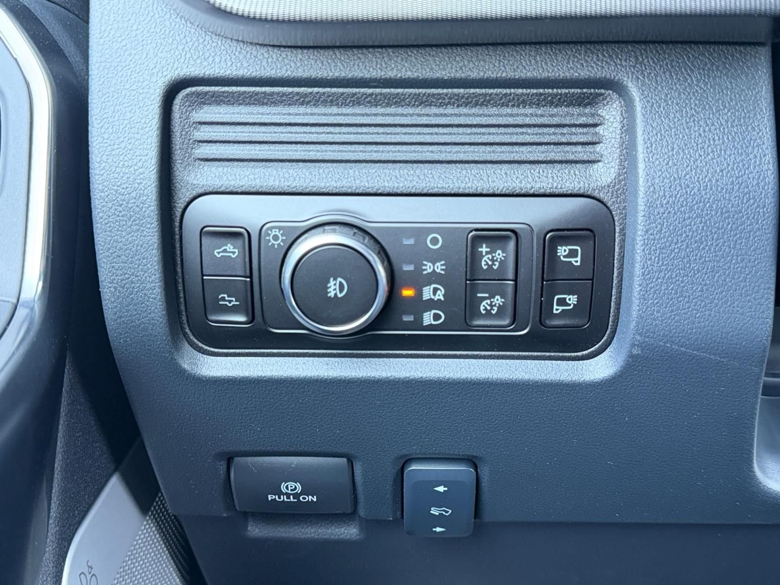 New 2026 Avalanche Ford F-250® Platinum® image 16