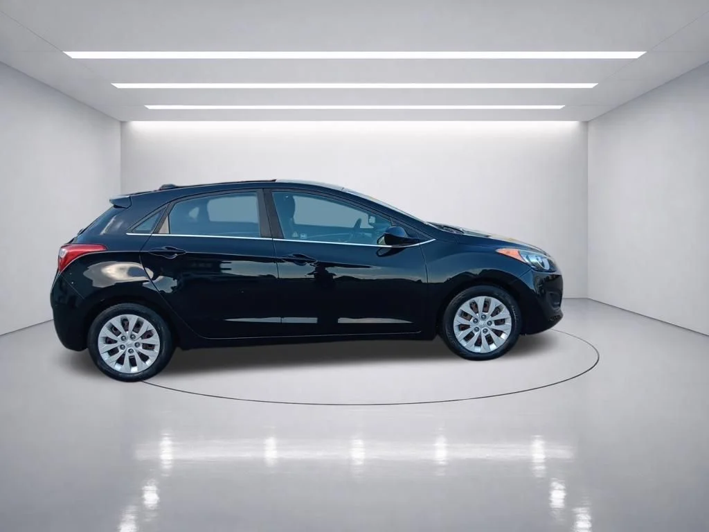 Used 2017 Black Noir Pearl Hyundai Base image 24