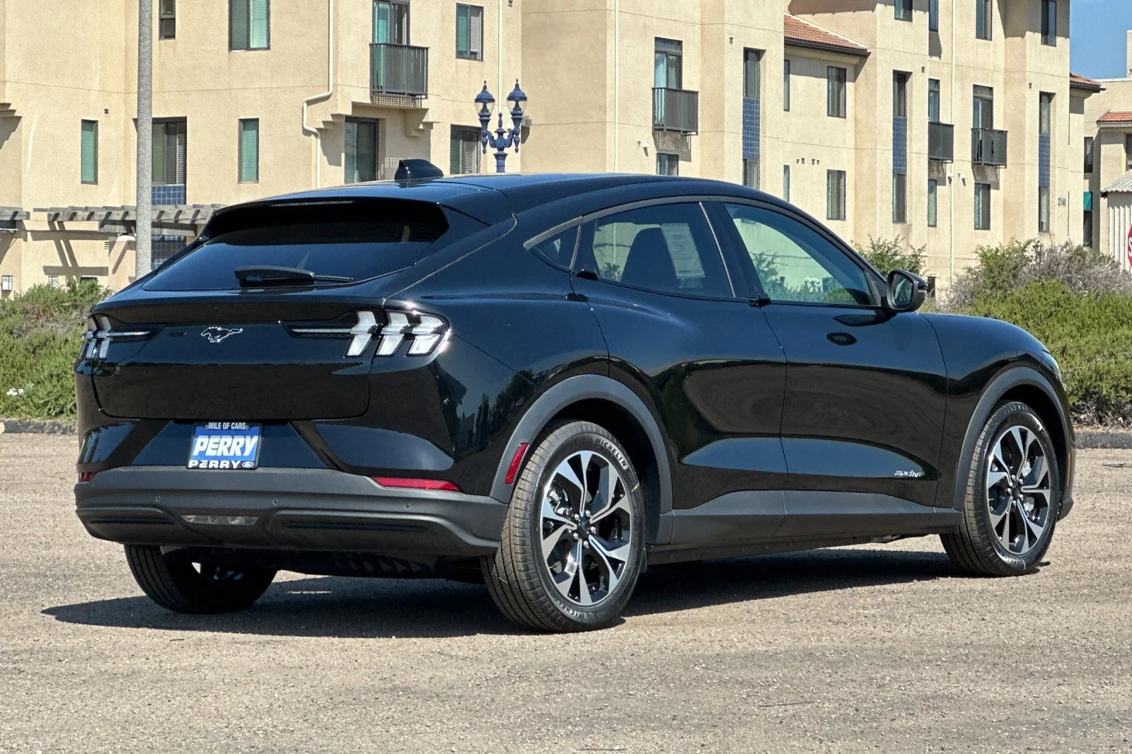 New 2026 Shadow Black Ford Select image 3