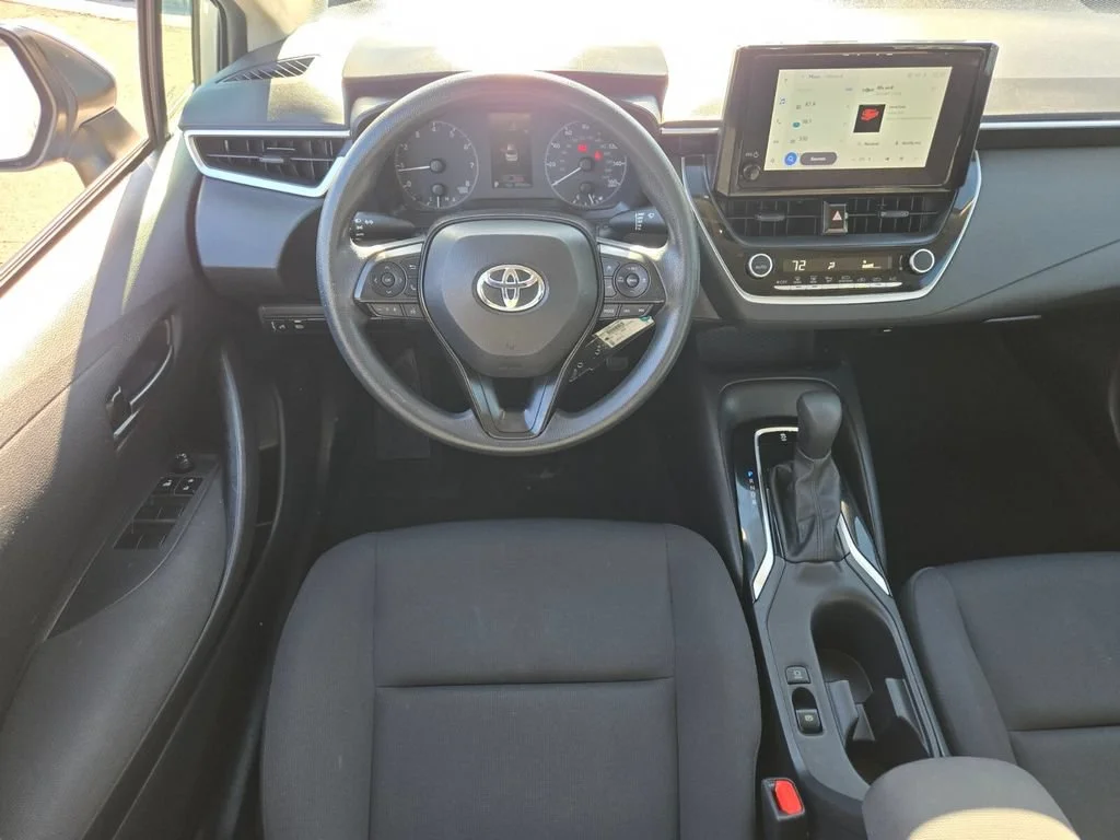 Used 2024 Classic Silver Me Toyota LE image 12