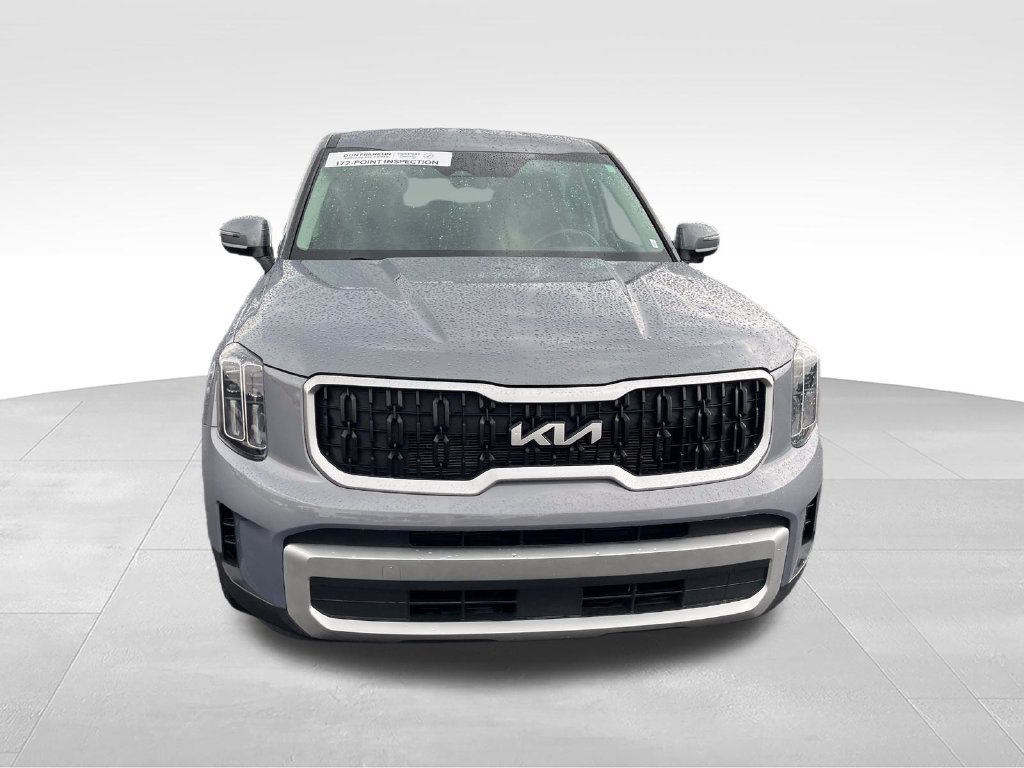 Used 2023 Silver Kia LX image 8