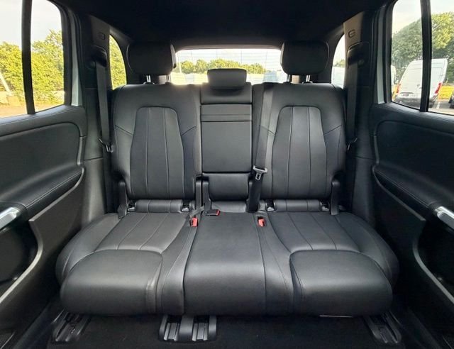 Used 2020 Silver Mercedes-Benz GLB 250 image 17