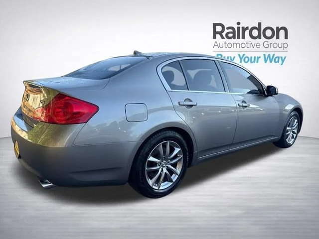 Used 2008 Platinum Graphite INFINITI Journey image 7