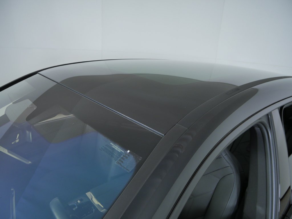 Used 2024 Black BMW xDrive50 image 19