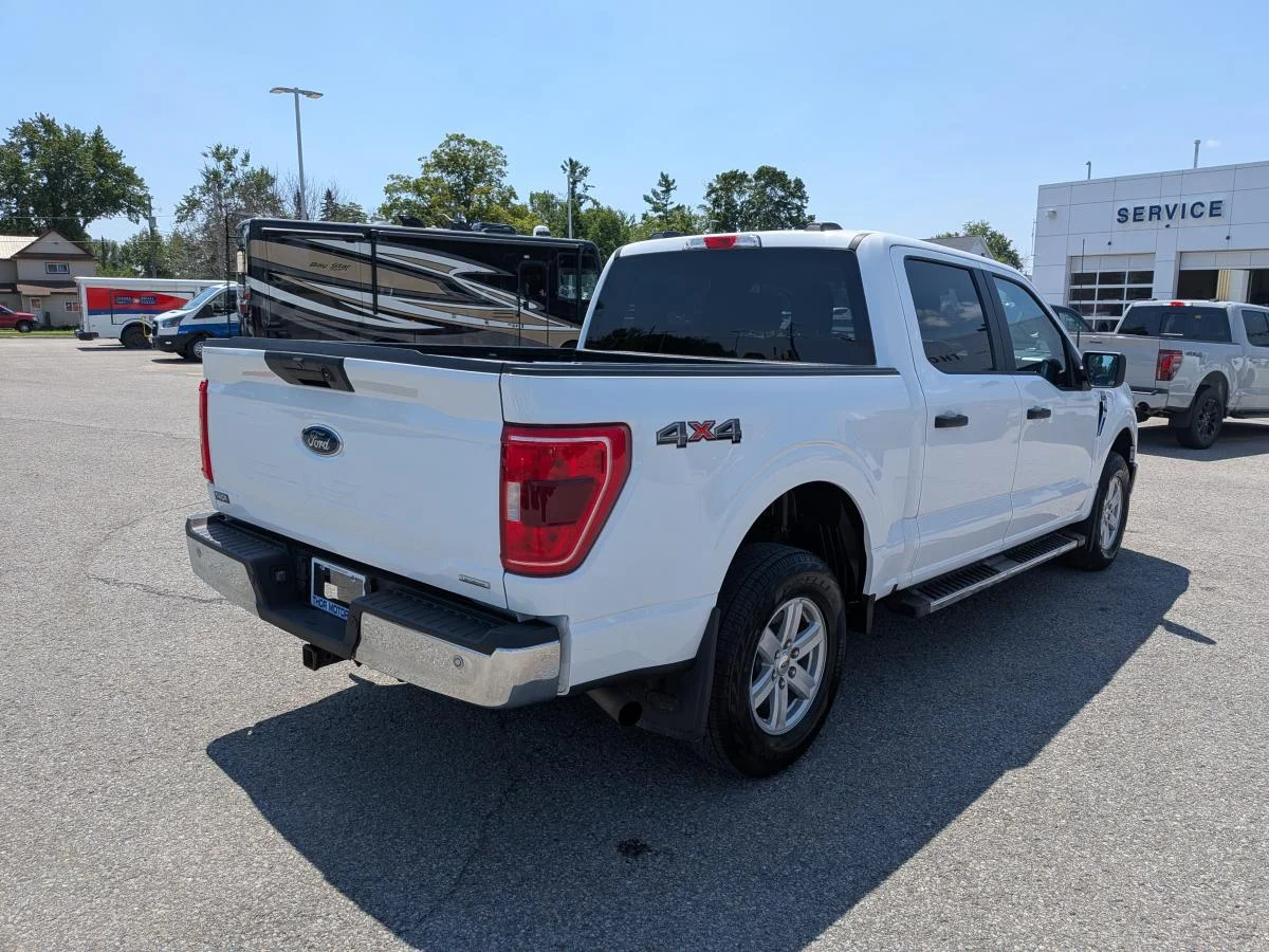 Used 2023 White Ford XLT image 5