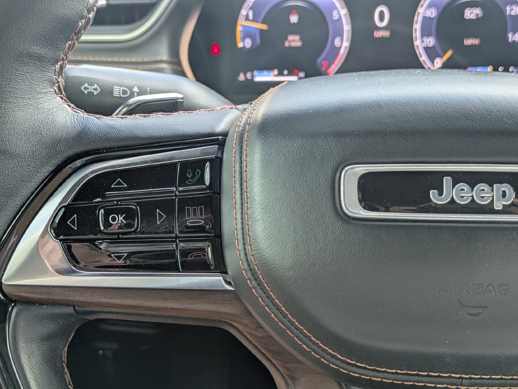 Used 2022 Gray Jeep Summit image 15