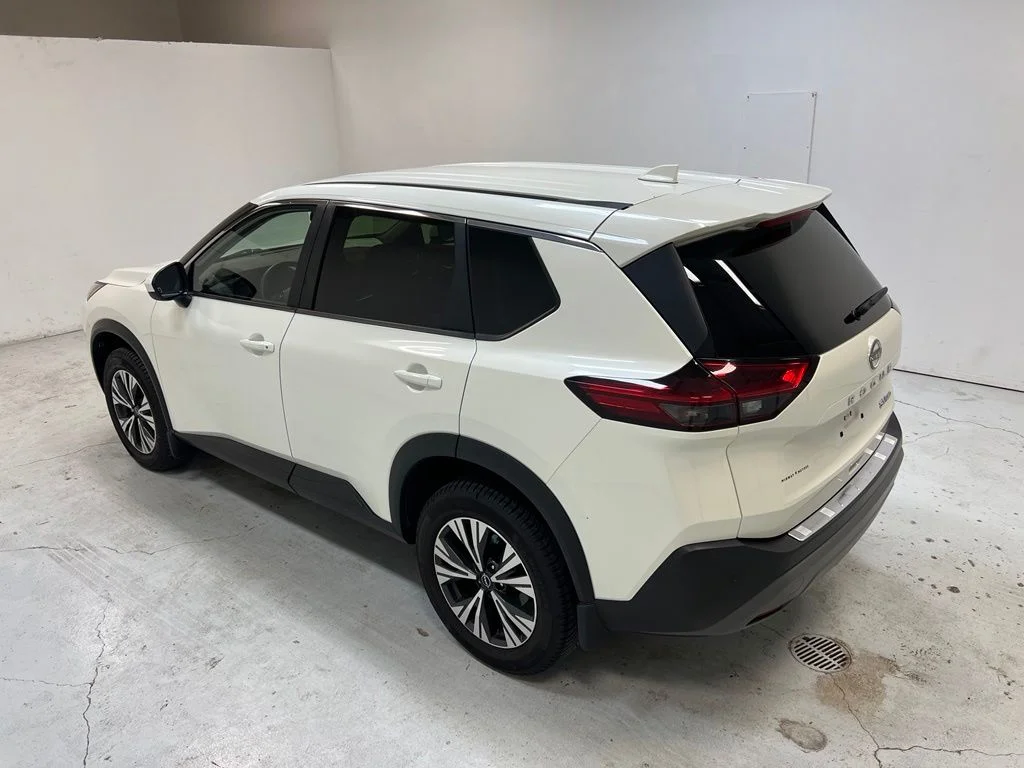 Used 2023 White Nissan SV image 5