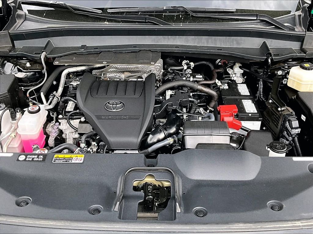 Used 2025 Black Toyota XLE image 31