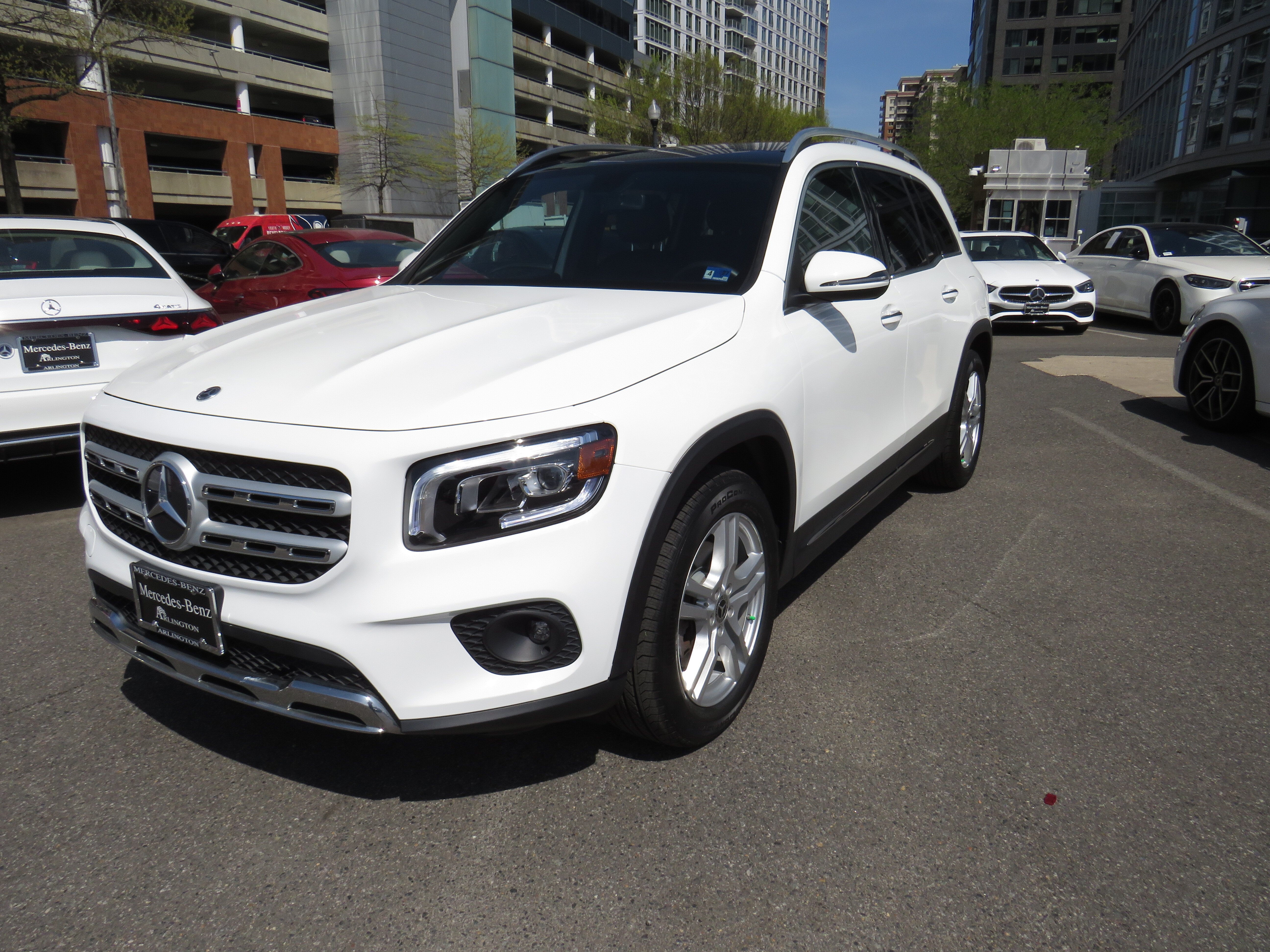 2022 Mercedes-Benz GLB GLB 250 4MATIC's photo