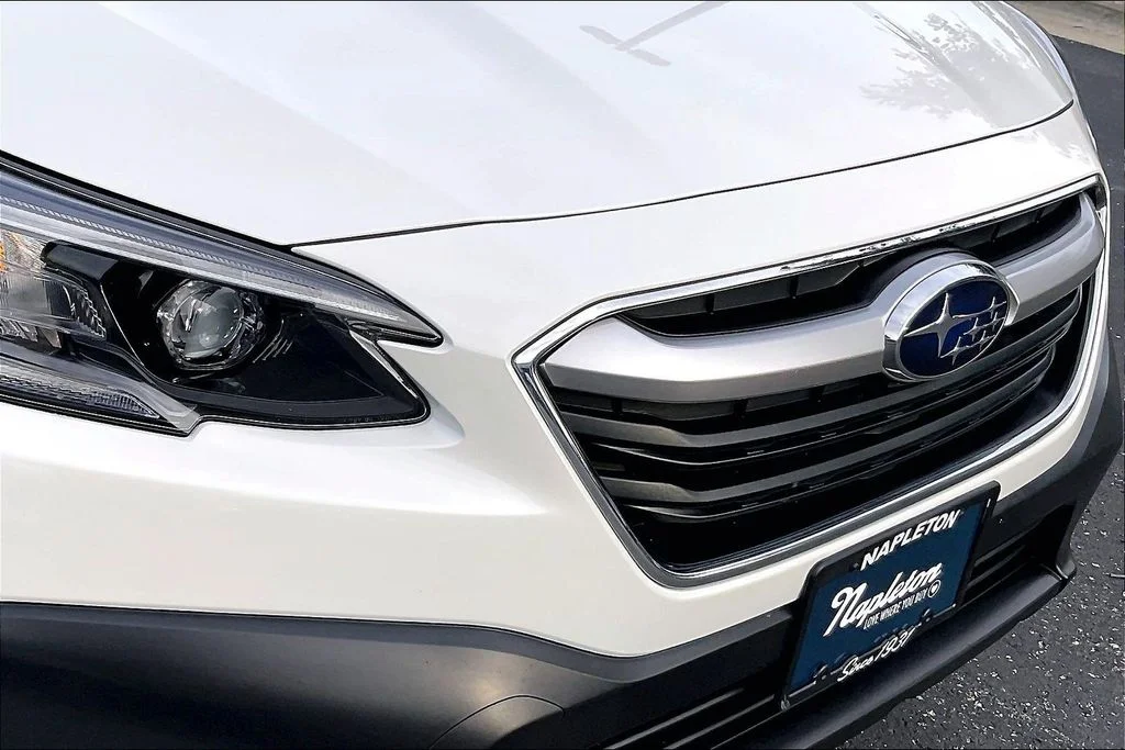 Used 2022 White Subaru Premium image 35