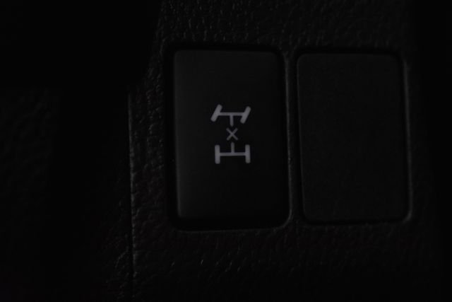 Used 2018 Gray Toyota LE image 24