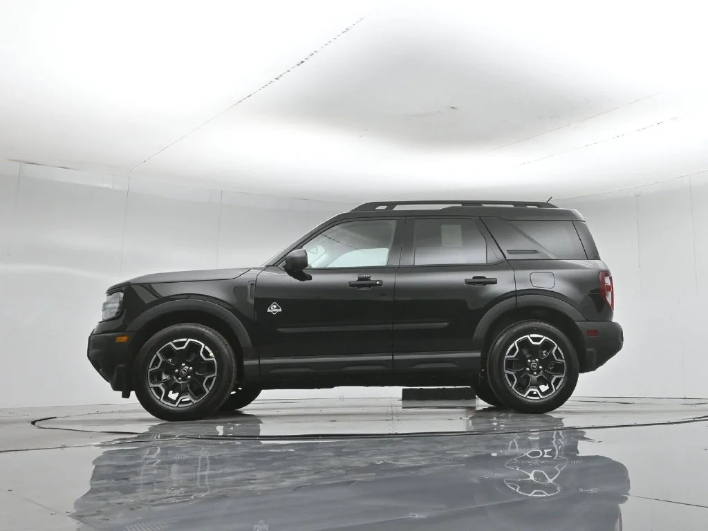 New 2026 Shadow Black Ford Outer Banks image 7