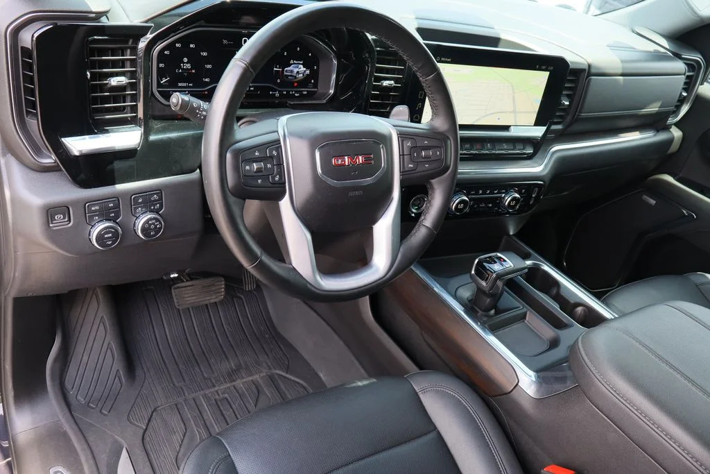 Used 2023 Silver GMC SLT image 12