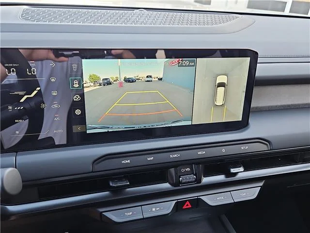 New 2027 Wolf Gray KIA X-Line SX All-Wheel Drive image 17