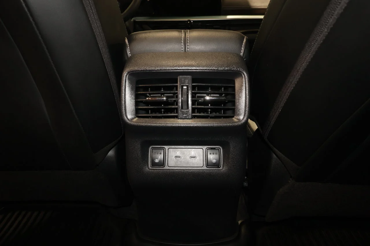 Used 2025 Gold Nissan Platinum image 30