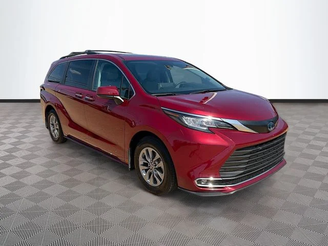 2022 Toyota Sienna XLE