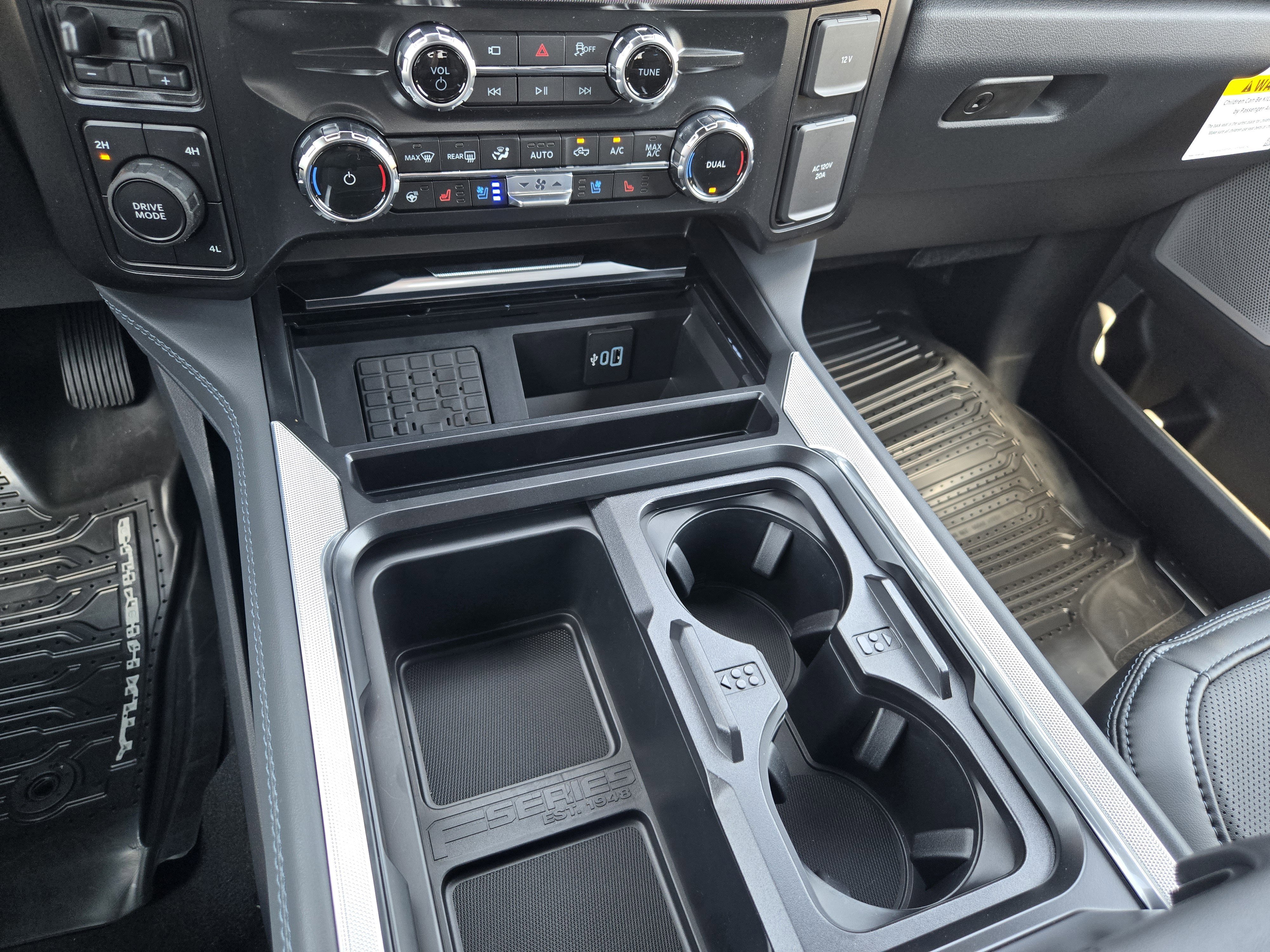 New 2026 Star White Ford F-350 Platinum image 13