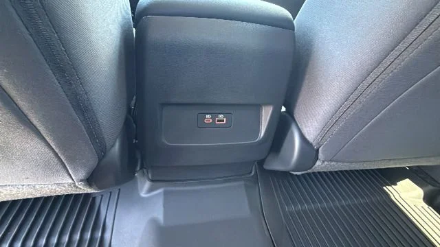 New 2026 Glacier White Nissan Crew Cab SV image 25
