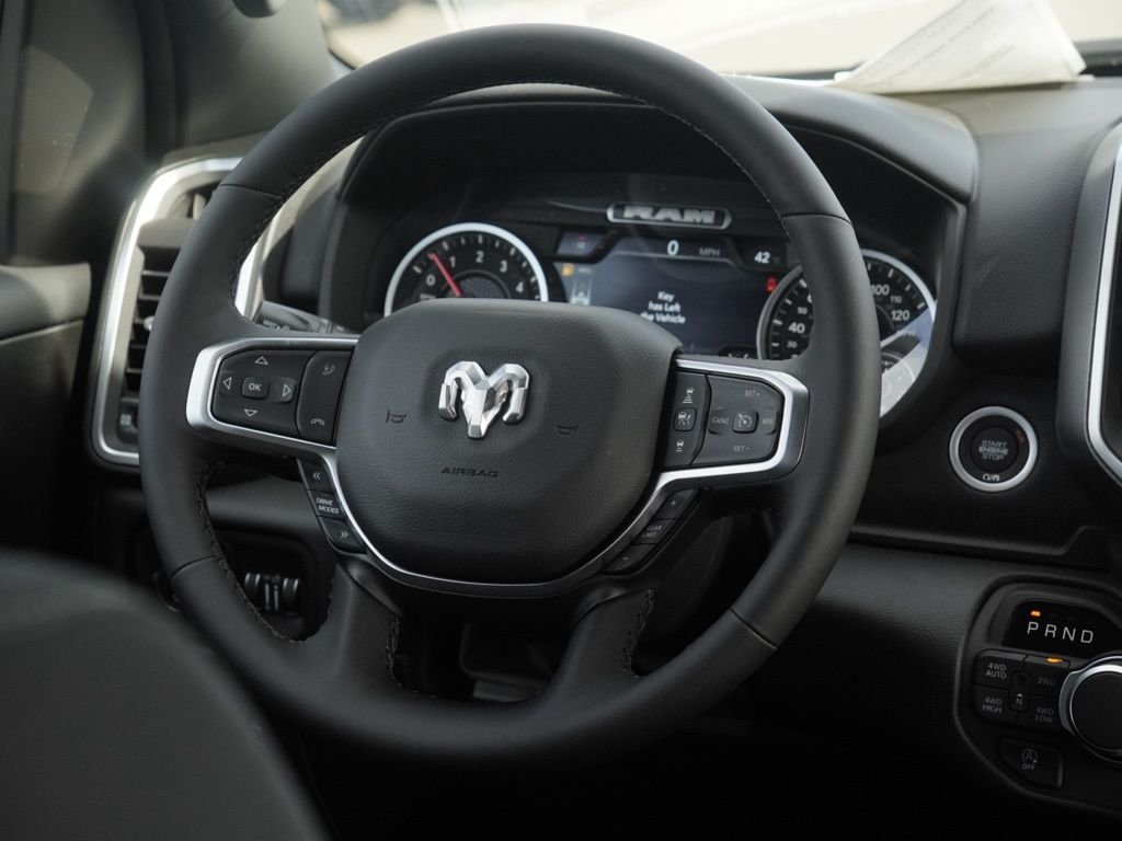 New 2026 Granite Crystal Metallic Clear-Coat Exterior Paint RAM Big Horn Night Edition image 27