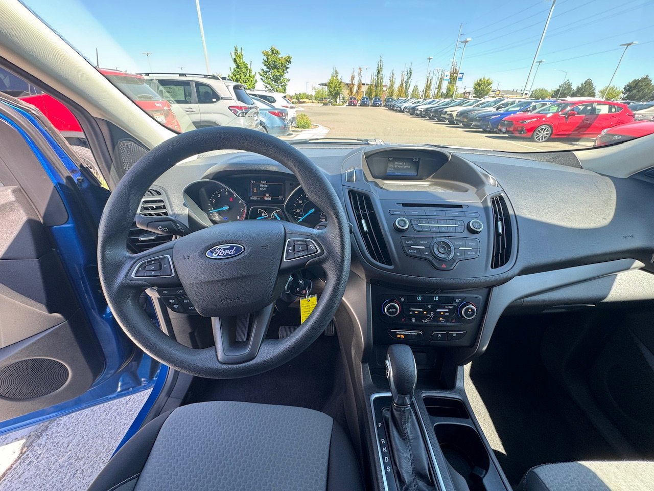 Used 2018 Lightning Blue Metallic Ford SE image 11