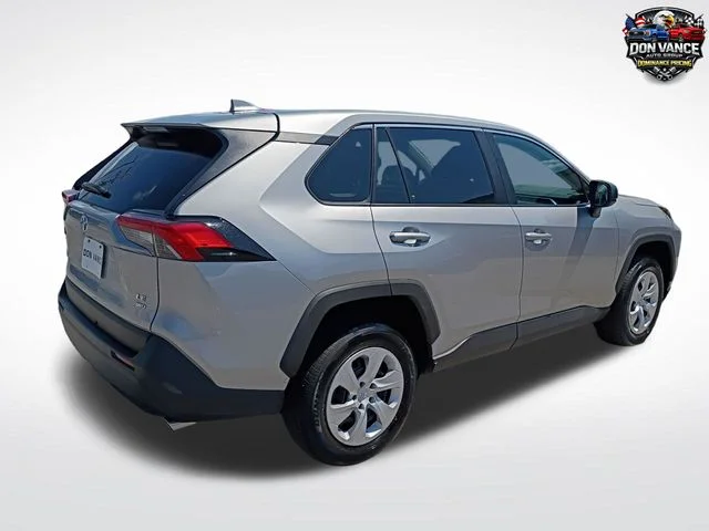 Used 2025 Silver Toyota LE image 5