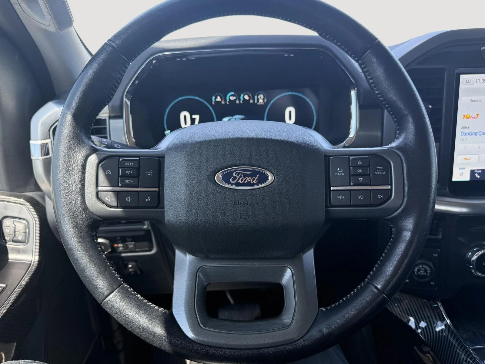 Used 2022 Oxford White Ford LARIAT image 11