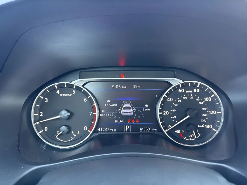 Used 2025 White Nissan SV image 22