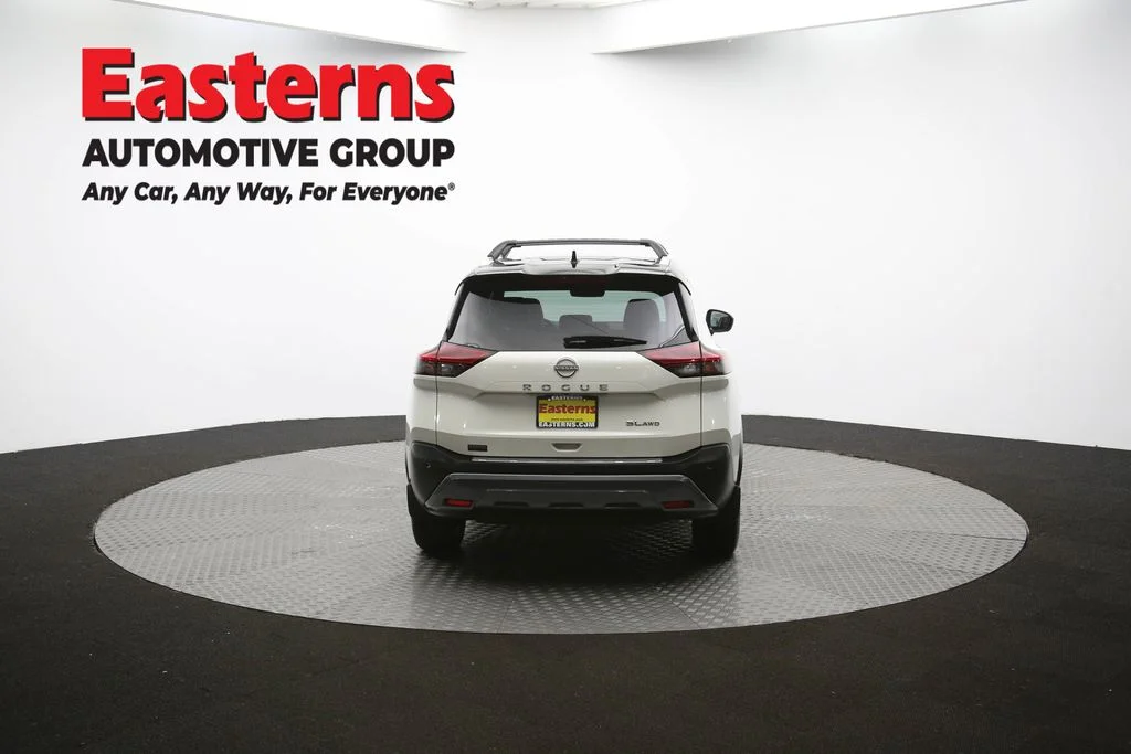 Used 2023 White Nissan SL image 41