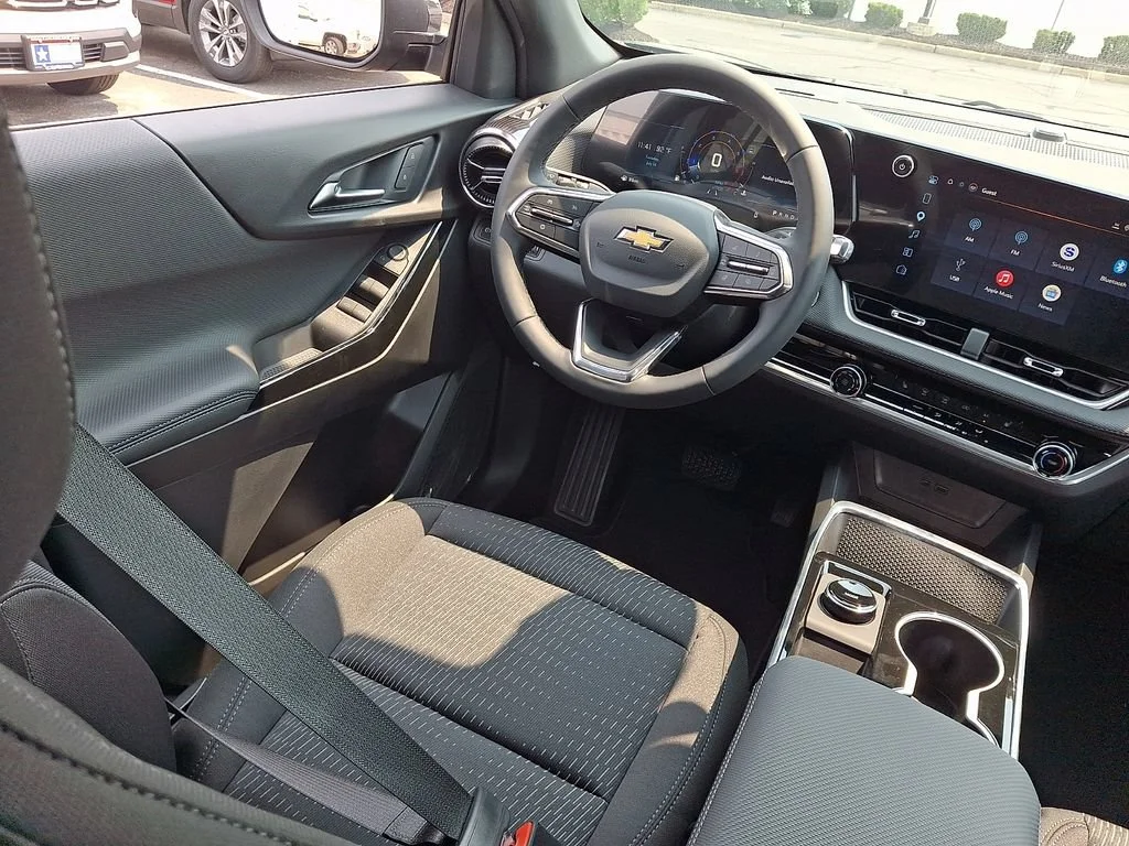 New 2027 Mosaic Black Metallic Chevrolet LT image 10