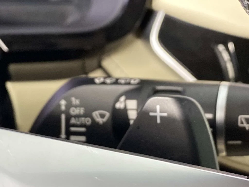 Used 2023 Titanium INFINITI LUXE image 22