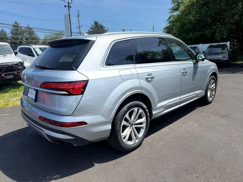 2025 Audi Q7 Premium Plus - Photo 3
