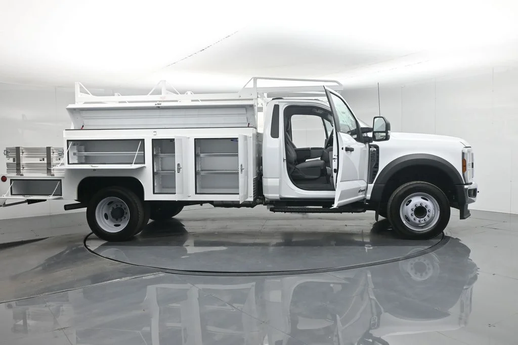 New 2025 Oxford White Ford XL image 39