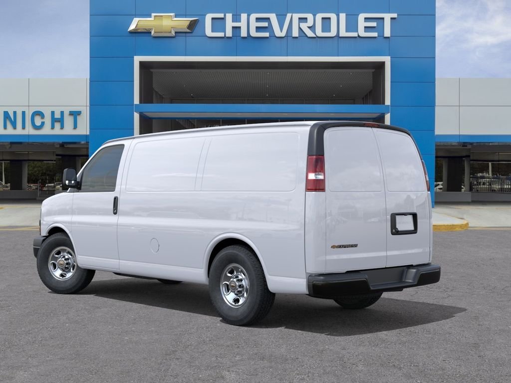 New 2026 Summit White Chevrolet 1WT image 3