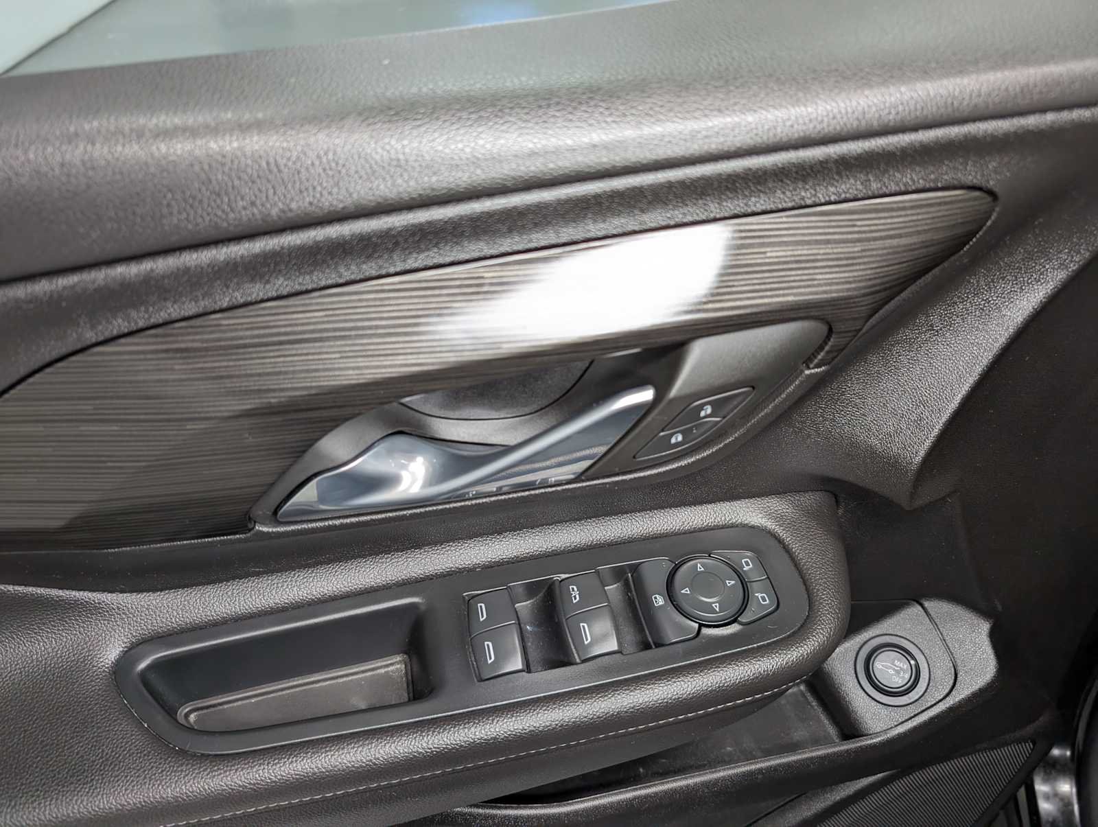 Used 2022 Ebony Twilight Metallic GMC SLE image 39