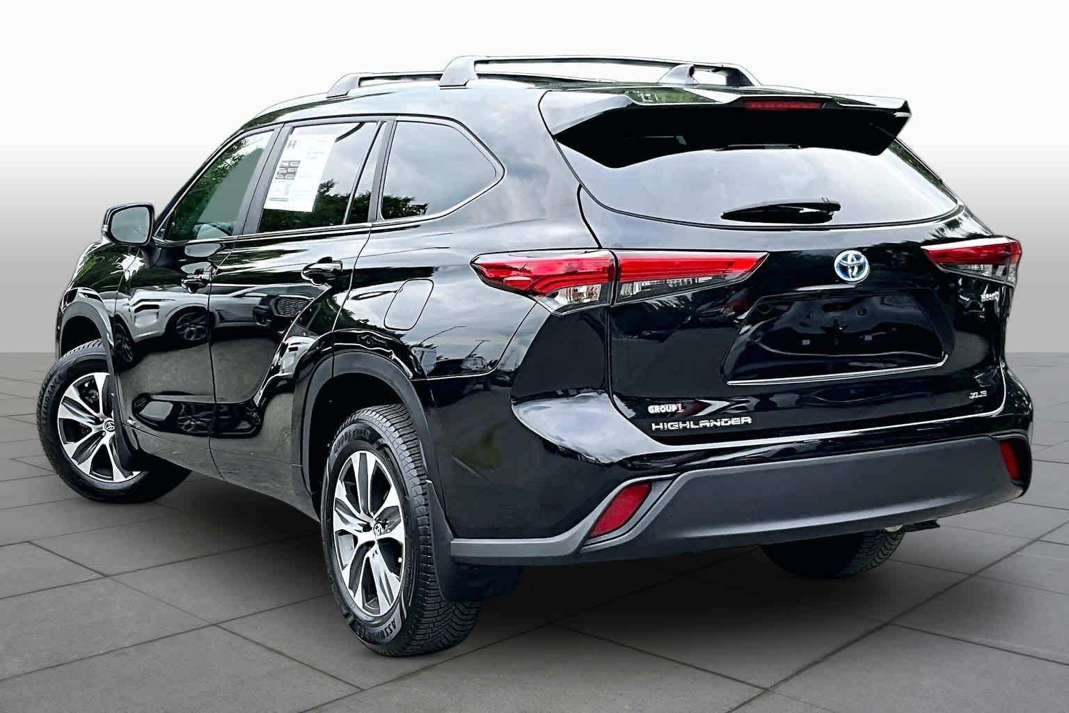 Used 2023 Midnight Black Metallic Toyota Hybrid XLE image 12