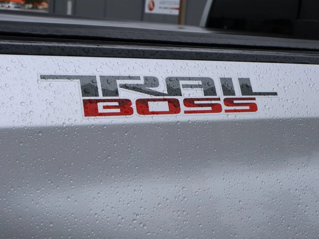 Used 2021 Silver Chevrolet LT Trail Boss image 10